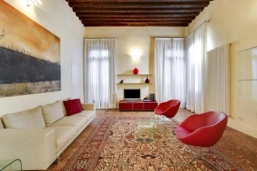 Ca’ Amalia San Marco Venetian Apartment M027042932